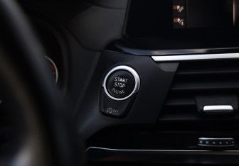 Подержанный автомобиль BMW X3 2021 года (22 фото)