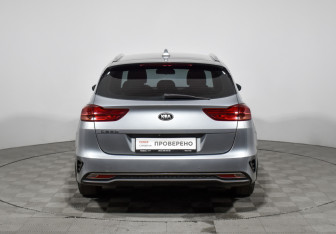 Подержанный автомобиль Kia Ceed Wagon 2019 года (6 фото)