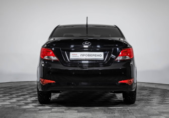 Подержанный автомобиль Hyundai Solaris Sedan 2015 года (6 фото)