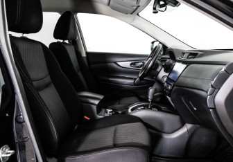 Подержанный автомобиль Nissan X-Trail 2018 года (19 фото)