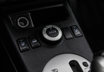 Подержанный автомобиль Nissan X-Trail 2007 года (16 фото)