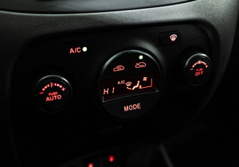 Подержанный автомобиль Kia Rio Sedan 2010 года (15 фото)