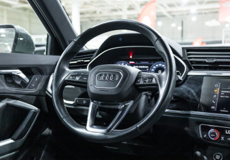 Подержанный автомобиль Audi Q3 Sportback 2020 года (25 фото)