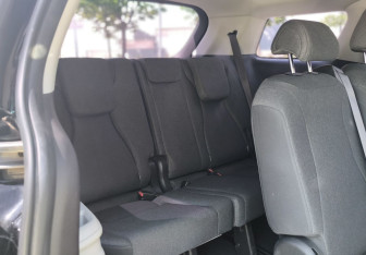 Подержанный автомобиль Kia Carnival 2021 года (8 фото)