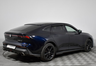 Подержанный автомобиль Changan UNI-V 2022 года (5 фото)