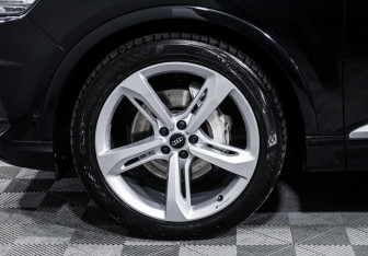 Подержанный автомобиль Audi Q7 2018 года (54 фото)