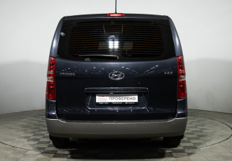 Подержанный автомобиль Hyundai H-1 2015 года (6 фото)