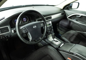 Подержанный автомобиль Volvo XC70 2008 года (11 фото)