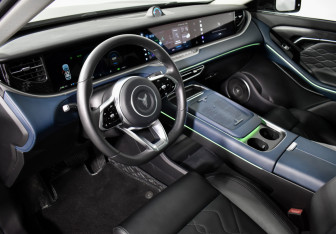 Подержанный автомобиль Voyah Free 2023 года (9 фото)