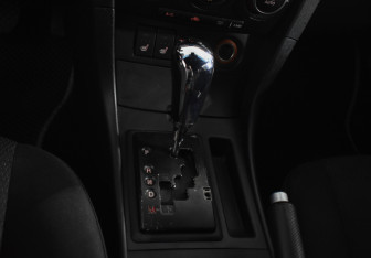 Подержанный автомобиль Mazda 3 Sedan 2007 года (17 фото)