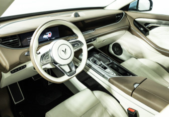 Подержанный автомобиль Voyah Free 2021 года (11 фото)