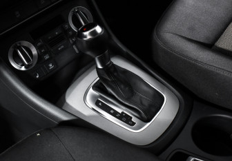 Подержанный автомобиль Audi Q3 2013 года (11 фото)