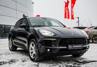 Подержанный автомобиль Porsche Macan 2016 года (5 фото)