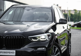 Подержанный автомобиль BMW X5 2019 года (2 фото)