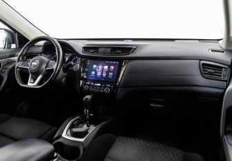 Подержанный автомобиль Nissan X-Trail 2018 года (9 фото)