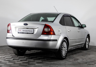 Подержанный автомобиль Ford Focus Sedan 2007 года (5 фото)
