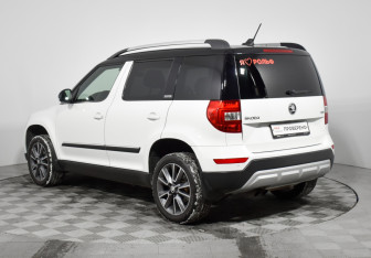 Подержанный автомобиль Skoda Yeti 2017 года (7 фото)