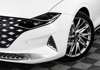Подержанный автомобиль Hyundai Grandeur 2021 года (2 фото)
