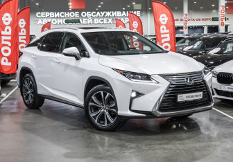 Подержанный автомобиль Lexus RX 2019 года (5 фото)