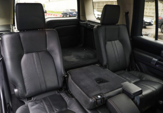 Подержанный автомобиль Land Rover Discovery 2009 года (30 фото)