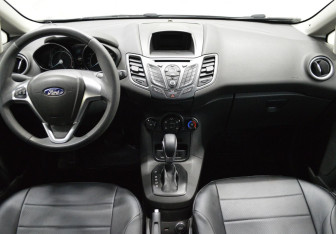 Подержанный автомобиль Ford Fiesta Hatchback 2016 года (14 фото)