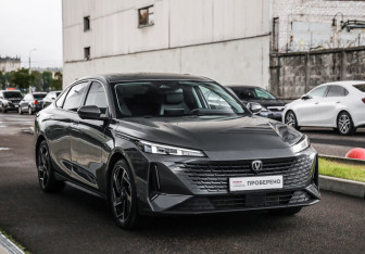 Подержанный автомобиль Changan Lamore 2024 года (5 фото)
