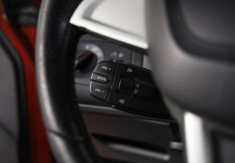 Подержанный автомобиль SEAT Ibiza Hatchback 2012 года (15 фото)