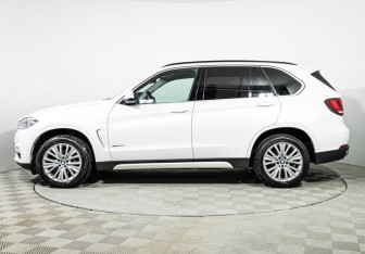 Подержанный автомобиль BMW X5 2015 года (8 фото)