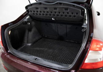 Подержанный автомобиль Skoda Octavia Liftback 2010 года (20 фото)