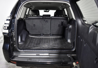 Подержанный автомобиль Toyota Land Cruiser Prado 2022 года (21 фото)