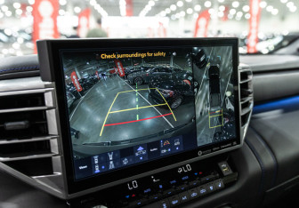 Подержанный автомобиль Toyota Tundra 2022 года (27 фото)