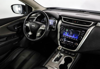 Подержанный автомобиль Nissan Murano Suv 2019 года (17 фото)