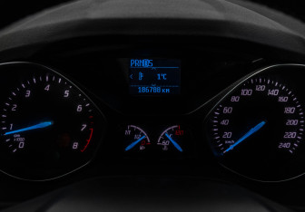 Подержанный автомобиль Ford Kuga 2016 года (22 фото)