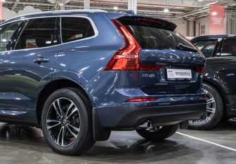 Подержанный автомобиль Volvo XC60 2018 года (10 фото)