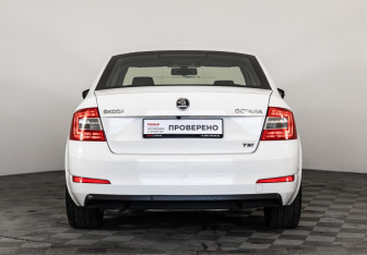 Подержанный автомобиль Skoda Octavia Liftback 2013 года (6 фото)