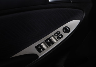 Подержанный автомобиль Hyundai Solaris Sedan 2016 года (16 фото)