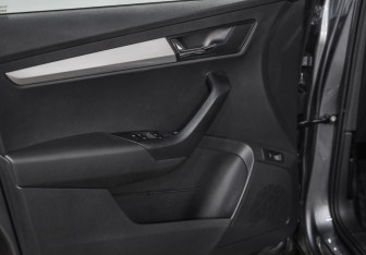Подержанный автомобиль Skoda Karoq 2020 года (20 фото)