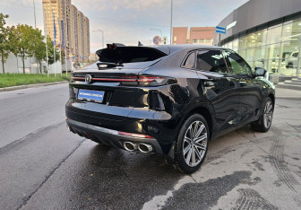 Подержанный автомобиль Changan UNI-K 2023 года (4 фото)