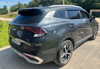 Подержанный автомобиль Kia Sportage 2022 года (3 фото)