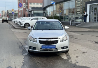 Подержанный автомобиль Chevrolet Cruze Hatchback 2012 года (2 фото)