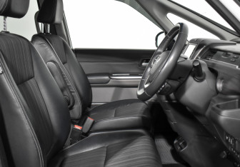 Подержанный автомобиль Honda Freed 2016 года (13 фото)