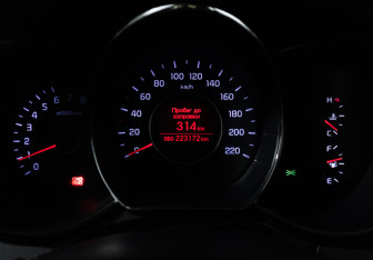 Подержанный автомобиль Kia Rio Sedan 2013 года (12 фото)