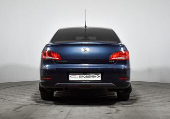 Подержанный автомобиль Peugeot 408 2015 года (6 фото)