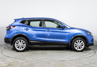 Подержанный автомобиль Nissan Qashqai 2020 года (4 фото)