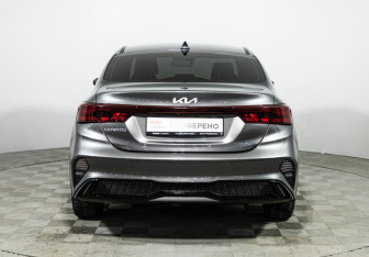 Подержанный автомобиль Kia Cerato Sedan 2021 года (6 фото)