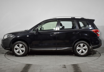 Подержанный автомобиль Subaru Forester Suv 2015 года (8 фото)