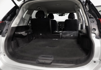 Подержанный автомобиль Nissan X-Trail 2020 года (26 фото)