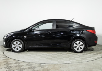 Подержанный автомобиль Hyundai Solaris Sedan 2015 года (8 фото)