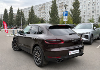 Подержанный автомобиль Porsche Macan 2016 года (7 фото)