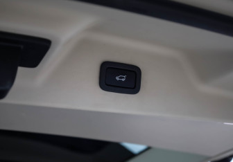 Подержанный автомобиль Land Rover Range Rover 2019 года (39 фото)